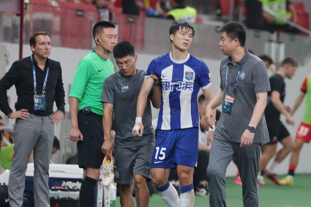 开云电竞账号入口-明天左脚骨裂恐缺阵数月 于根伟：球队伤病太多了！