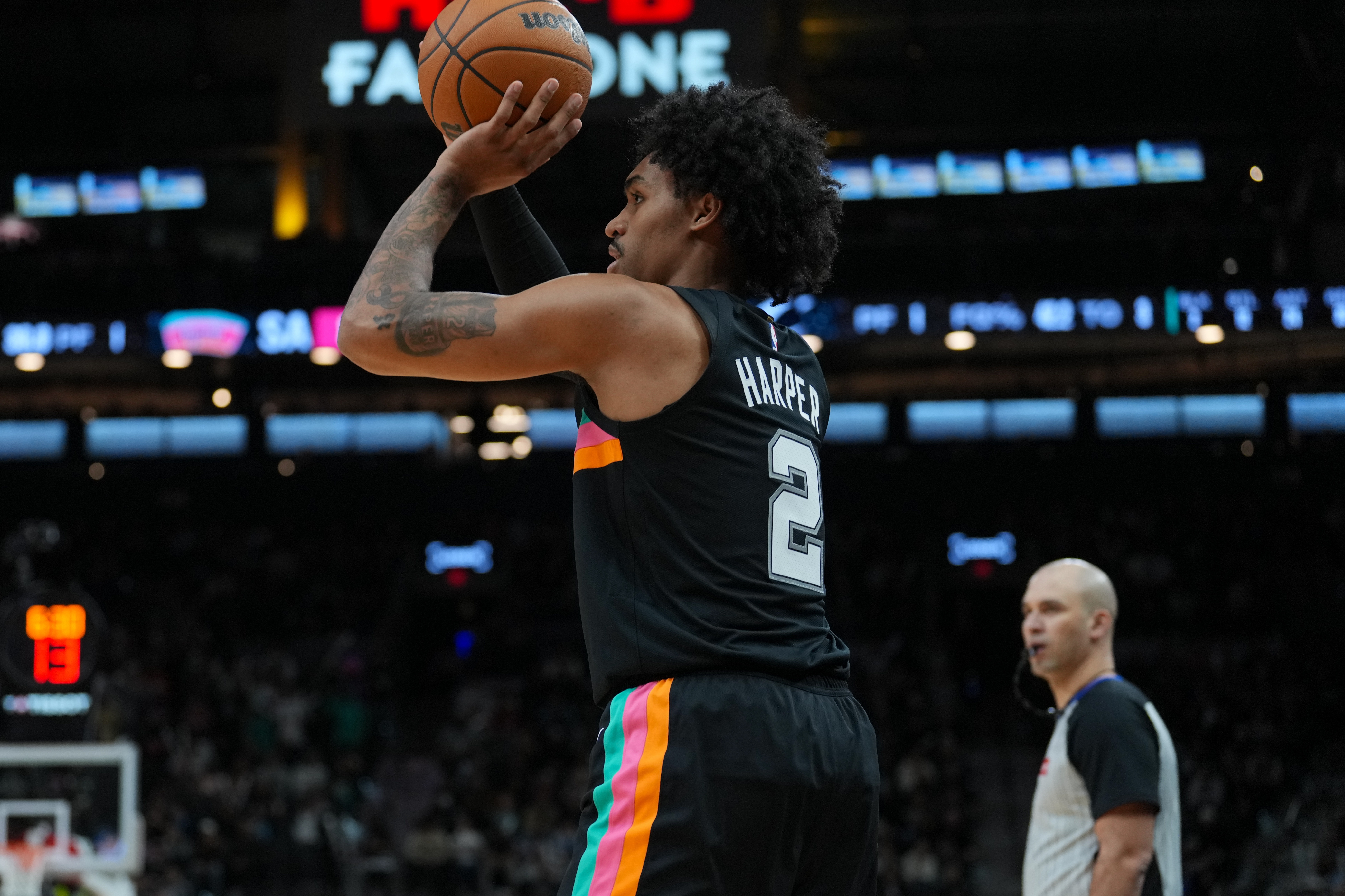 正负值-17最低！榜眼哈珀25分钟7中3拿到12分3板3助 三分3中2