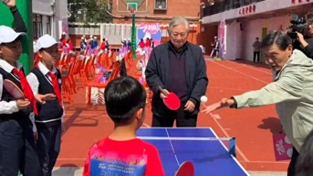 开云电竞登录入口-“冠军摇篮”的“课桌乒乓”从不过时,巨鹿路一小的乒乓球传统延绵六十年|陆元盛|上海|国际乒联|徐寅生|上海市_新浪体育_新浪新闻