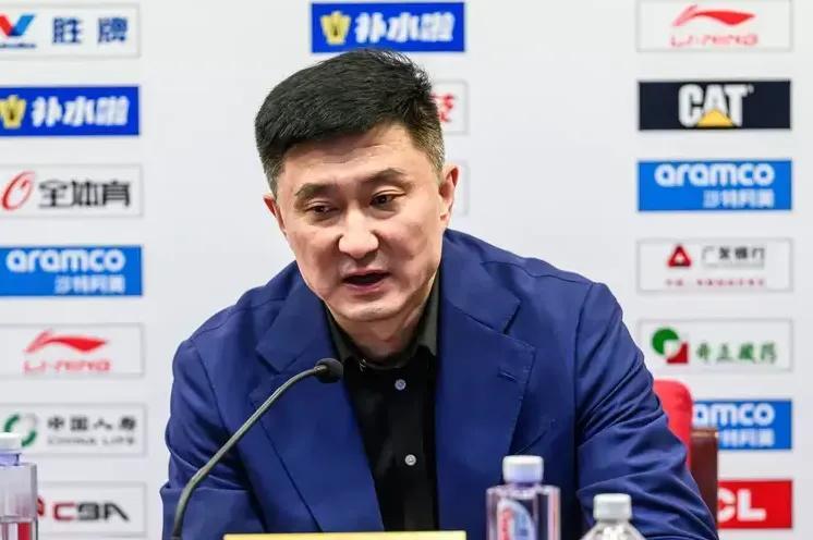 开云电竞登录入口-胡明轩徐杰低迷原因出炉！杜锋亲承身体状态不好，要尽快调整了！